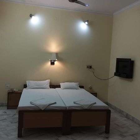 Sarnath Motel And Resort Varanasi Exteriör bild