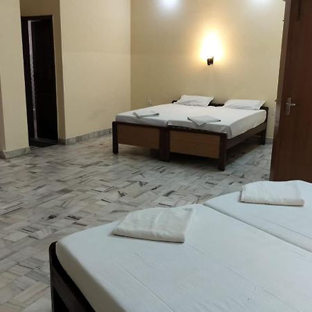 Sarnath Motel And Resort Varanasi Exteriör bild
