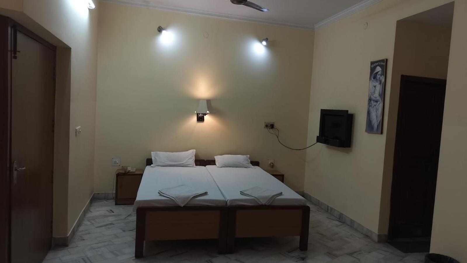 Sarnath Motel And Resort Varanasi Exteriör bild